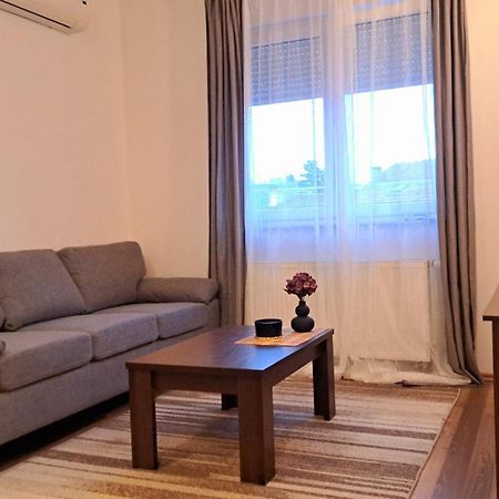 Lera Apartment-Free Public Parking Nearby ซาเกร็บ ภายนอก รูปภาพ
